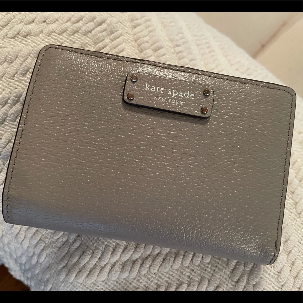 Kate Spade bifold wallet